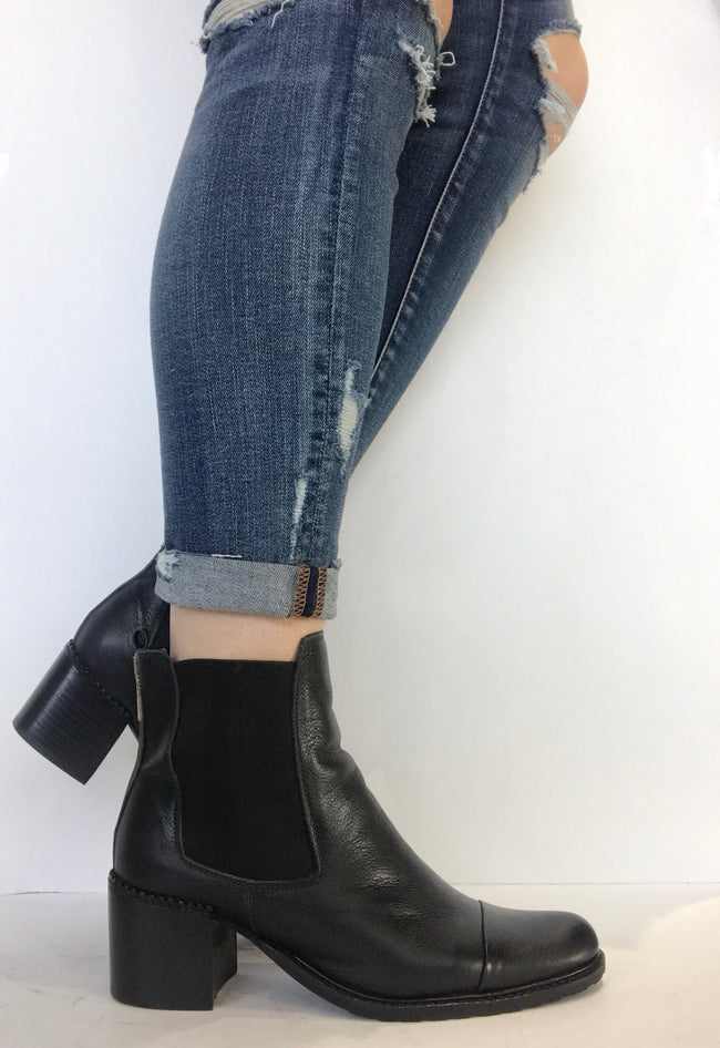 bt00 black leather LOW ankle boot 1504010 bk - galibelle